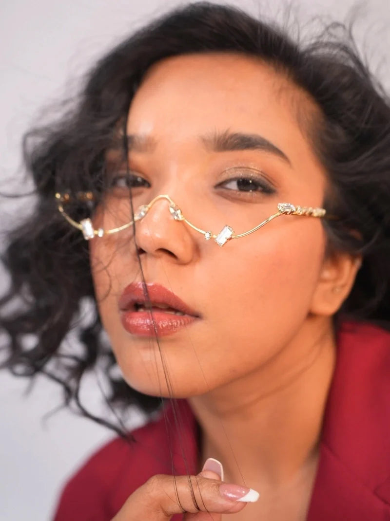 Elle Facelet – Contemporary Statement Face Jewellery