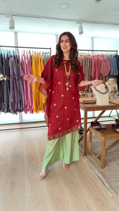 Noor-e-Rang Banarasi Jamdani Kaftan Set with Camisole & Neckpiece