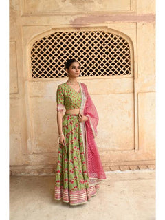 Gulabi Aangan floral Lehenga Set