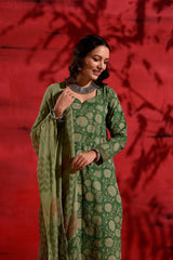 Dazzle Green Cotton Set- By Reet Lifestyle