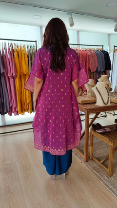 Noor-e-Rang Banarasi Jamdani Kaftan Set with Camisole & Neckpiece