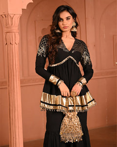 Siyah Sunehri Darbar Sharara Set