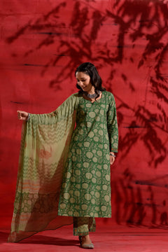Dazzle Green Cotton Set- By Reet Lifestyle