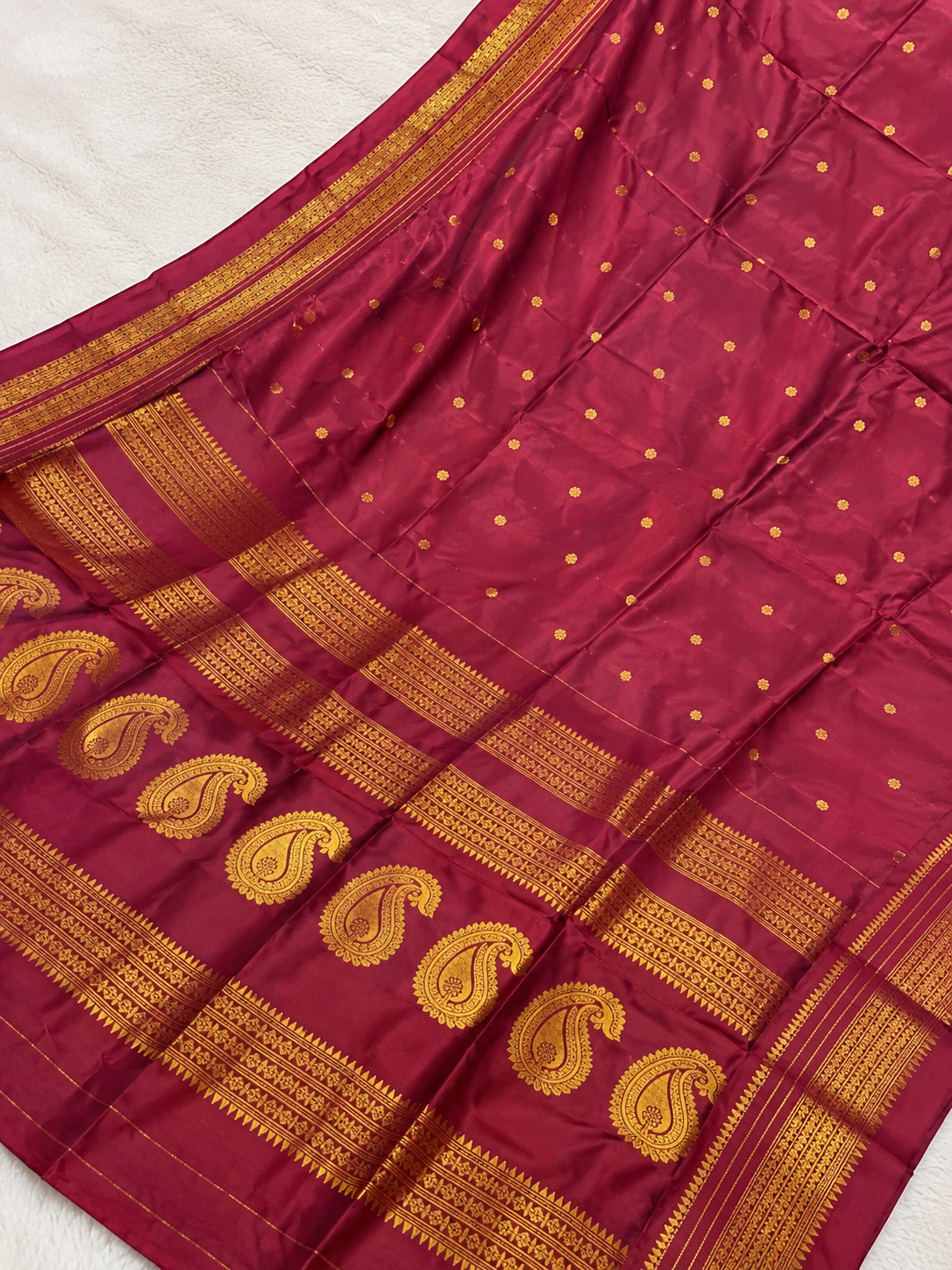 Traditional Narayan Peth Paithani Nauvari Saree