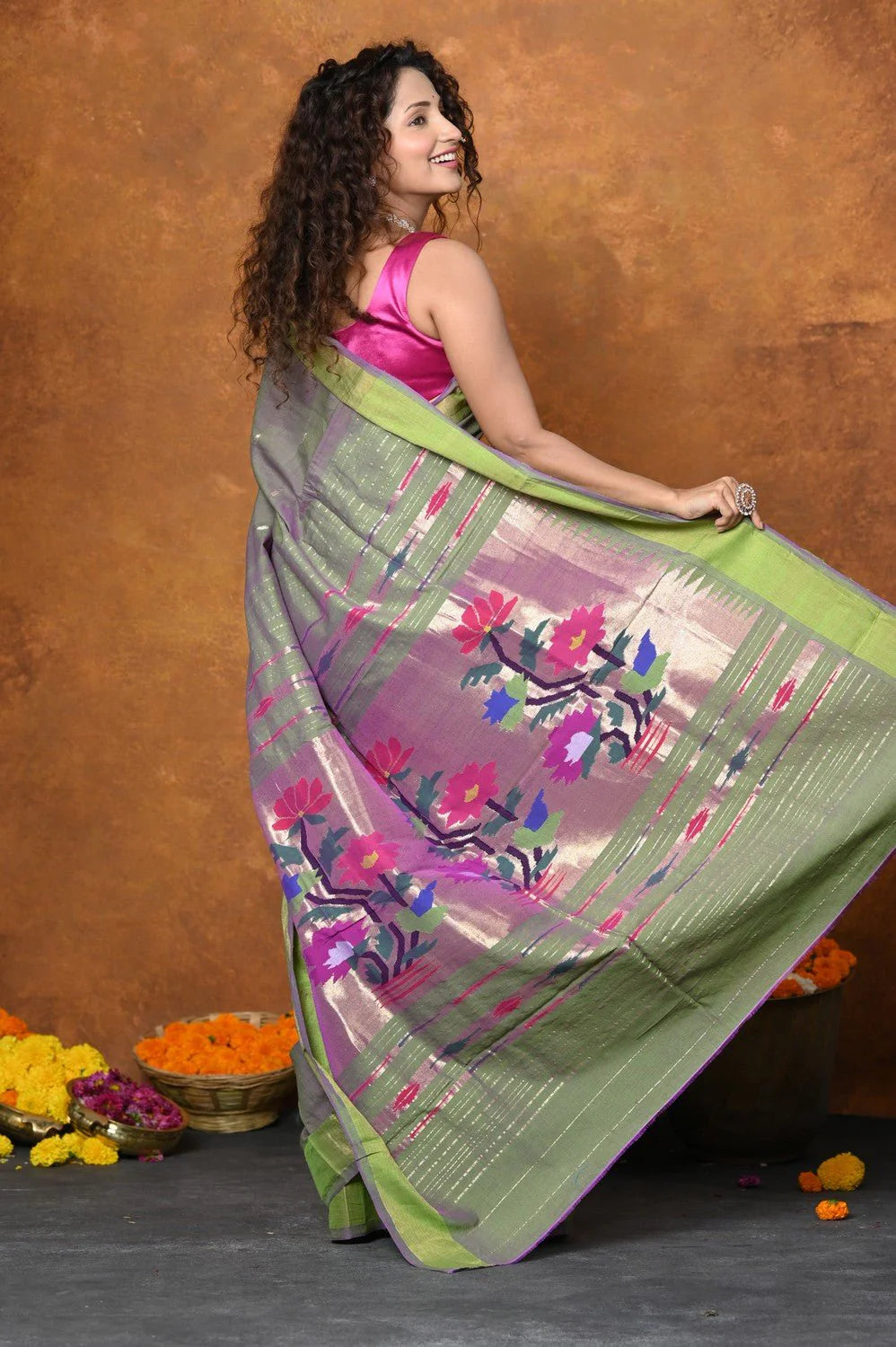 Pure Cotton Handloom Paithani Saree Dual Tone Green & Pink