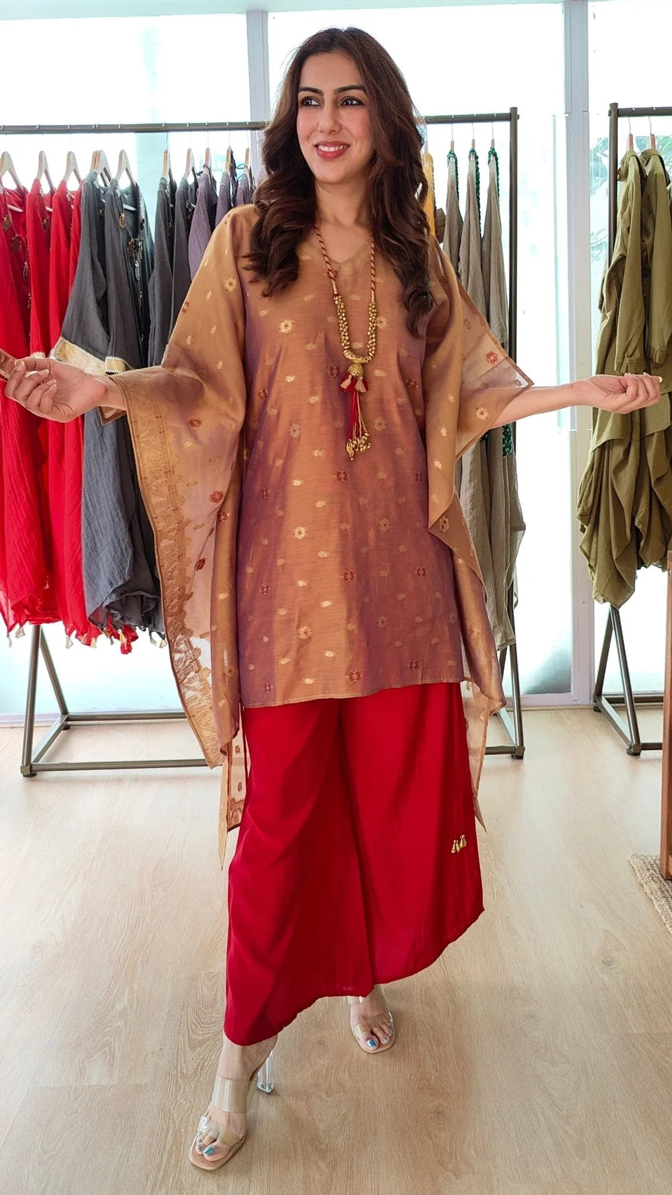 Noor-e-Rang Banarasi Jamdani Kaftan Set with Camisole & Neckpiece