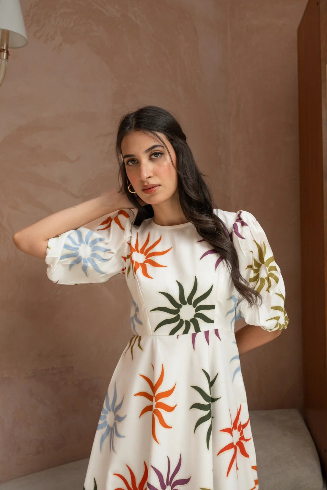 Puffed sleeve dress