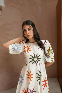 Puffed sleeve dress