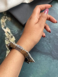 Antique Oxidized Swan Motif Openable Kada