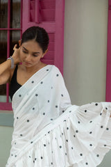 white mulmul saree