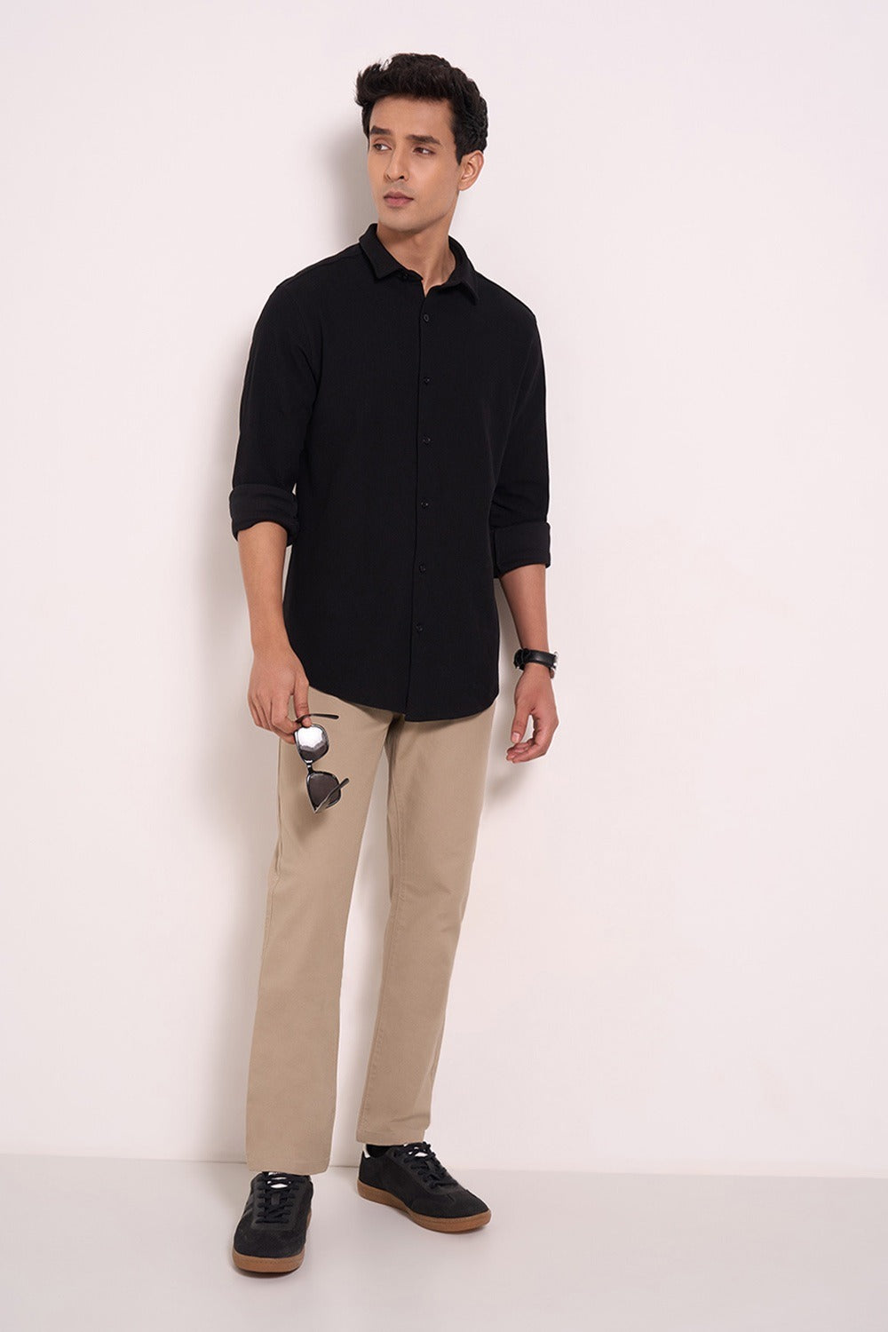 Sporty casual shirts for men