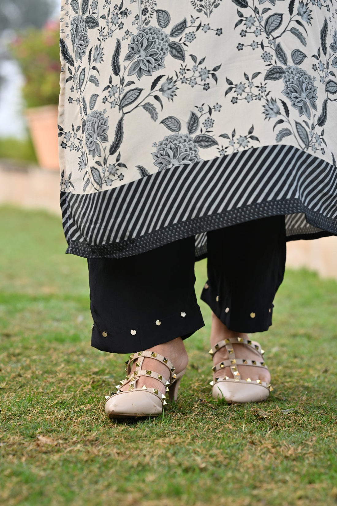 Monochrome ethnic wear