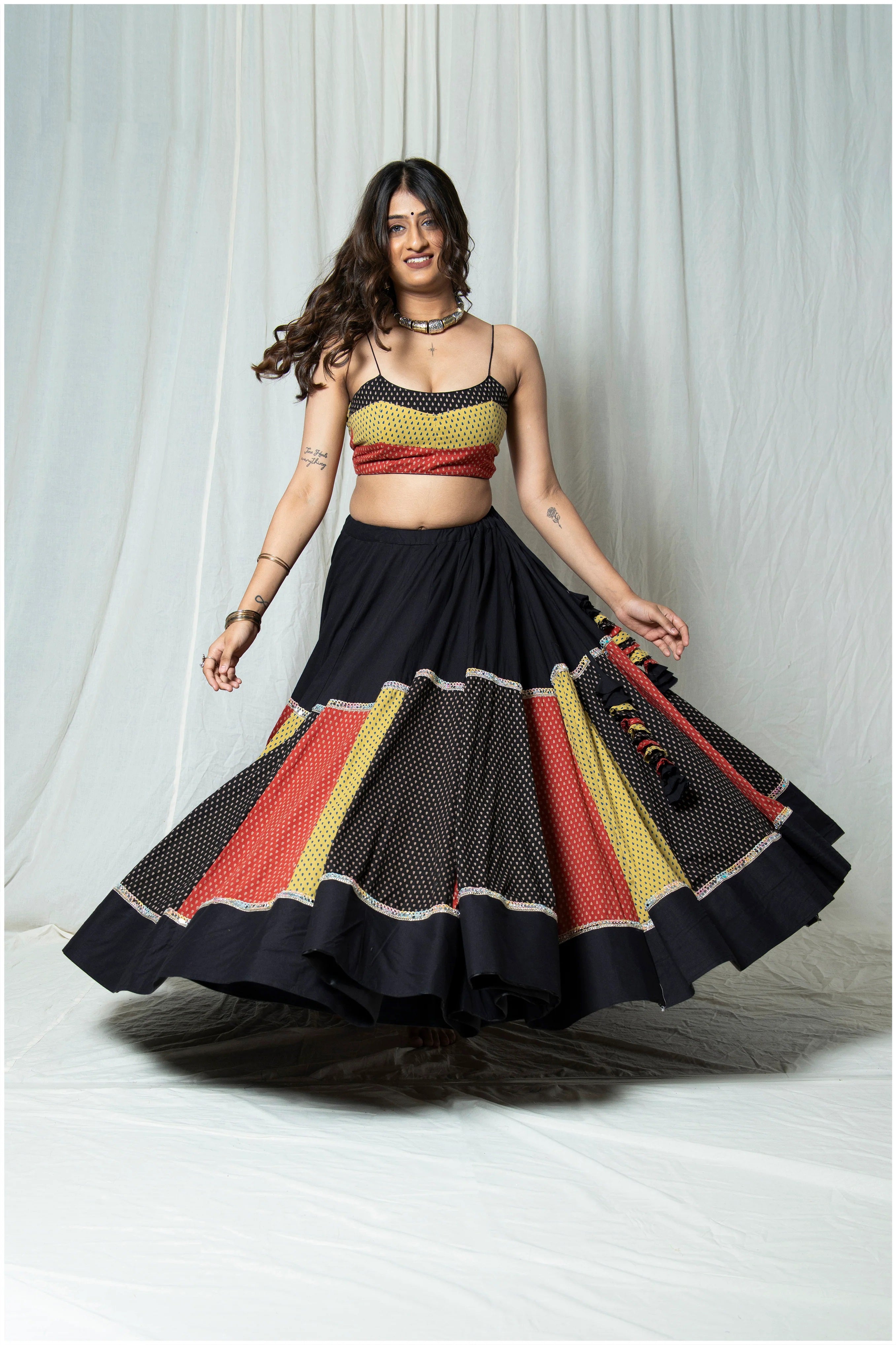 Women’s Black Twirl & Drop Skirt Set