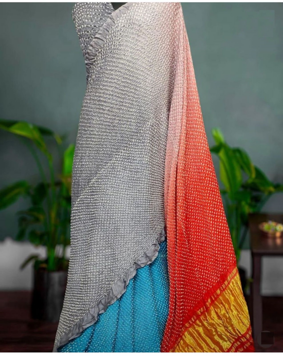 Gujrati Gaji Silk Rasmandal Bandhej saree with blouse