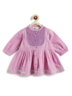 Traditional outfit for girls