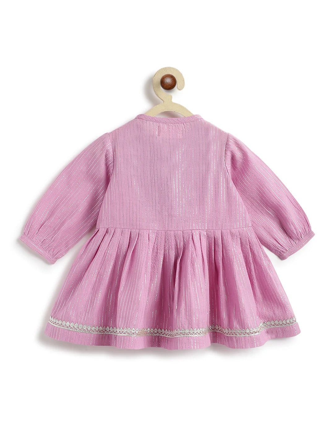 Traditional outfit for girls