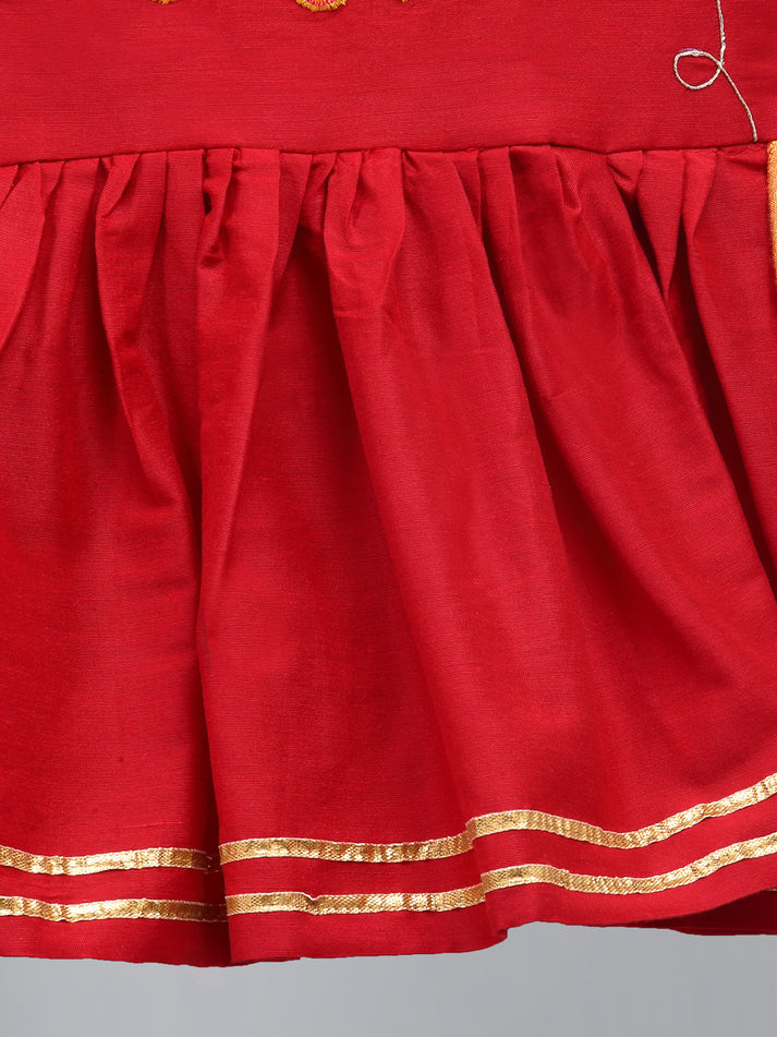 Traditional outfit for girls