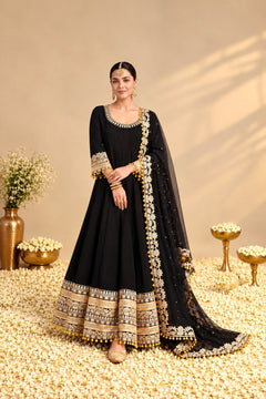 Siyah Sunehri Embroidered Anarkali Set