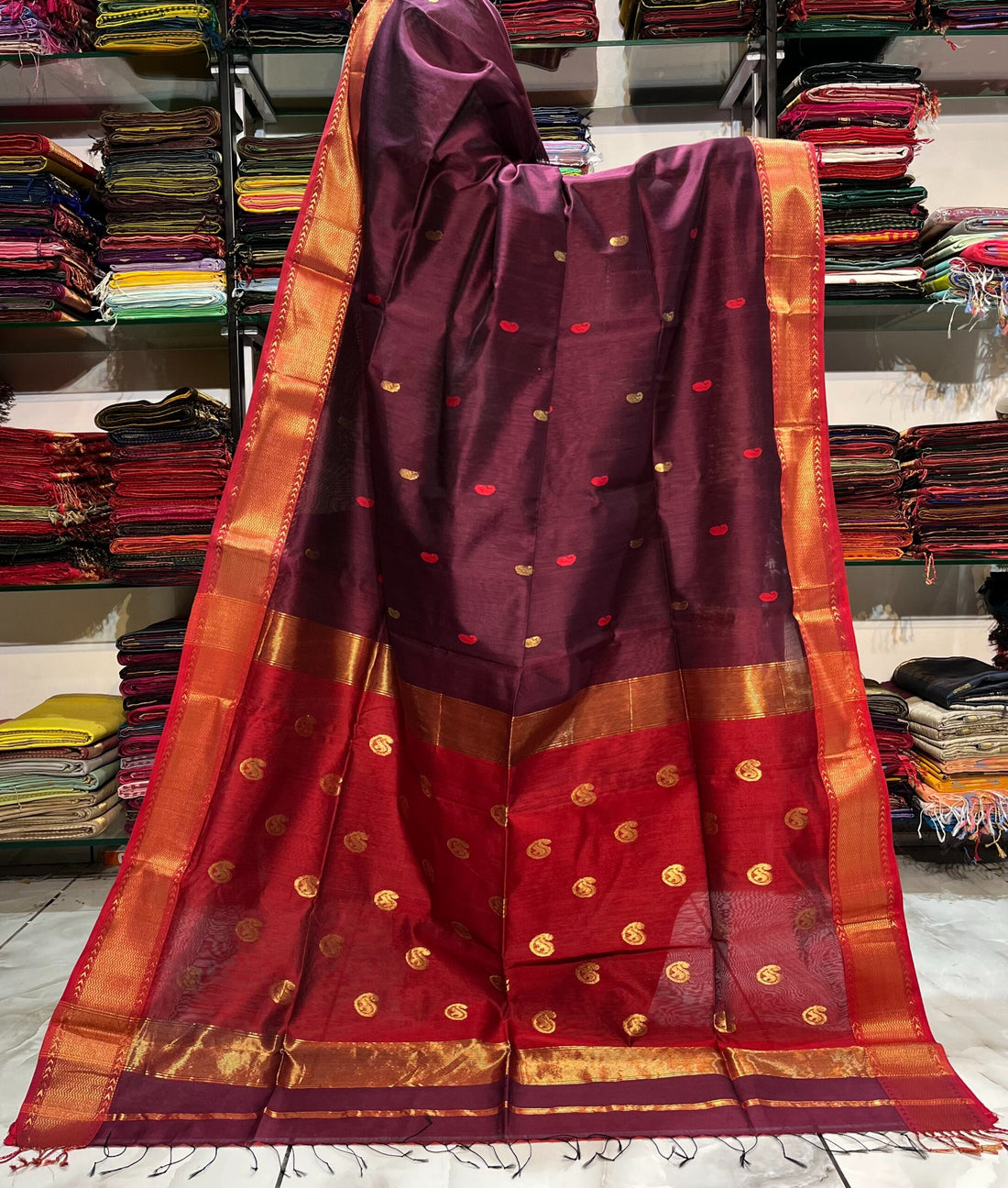 Ashthdhara Maheshwari Keri Zari Buti Saree