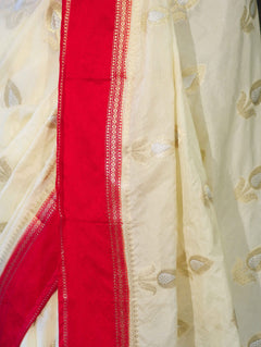 Banarasi Handloom Silk Saree with Rich Contrast Border & Zari Butti