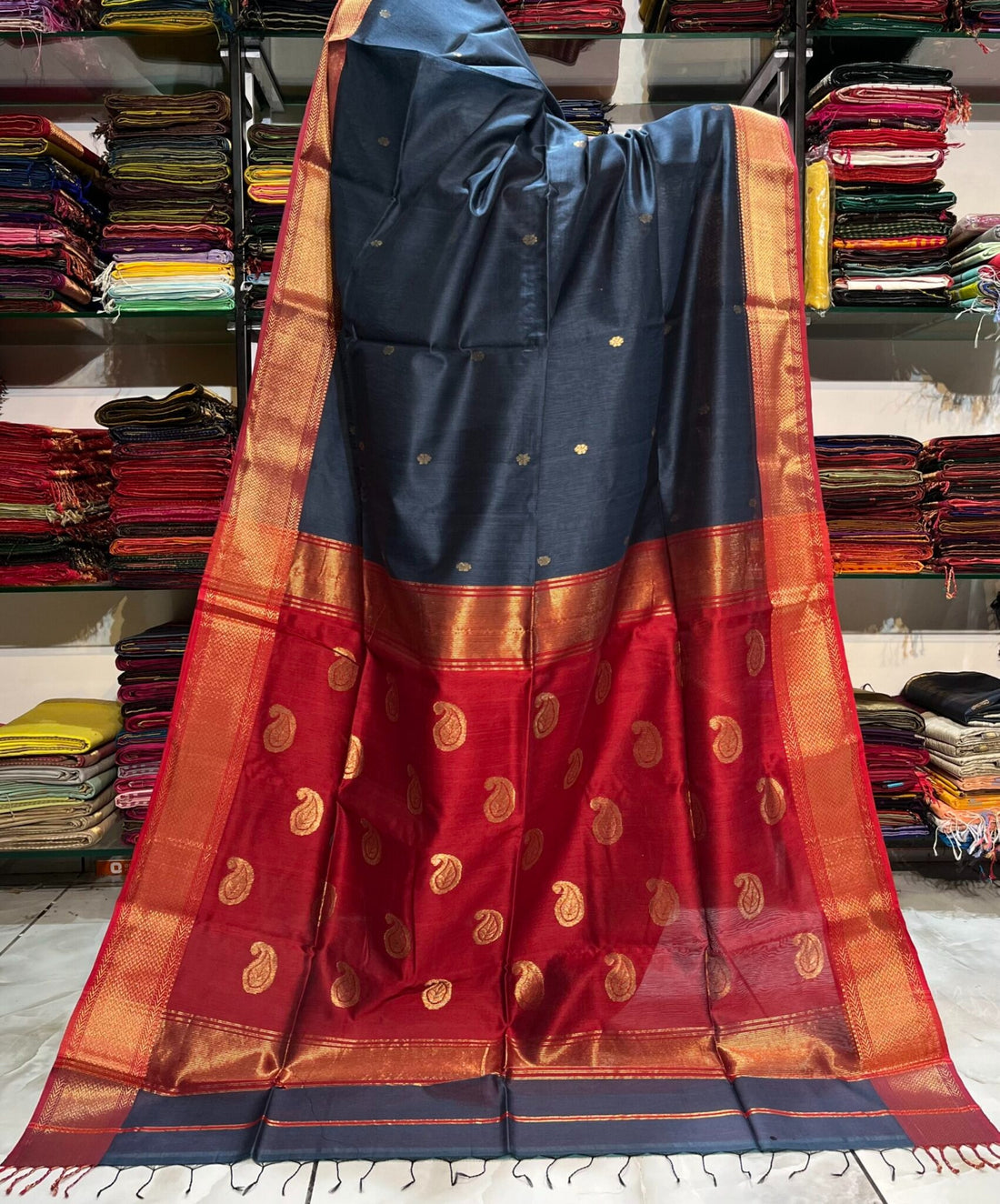 Ashthdhara Maheshwari Keri Zari Buti Saree