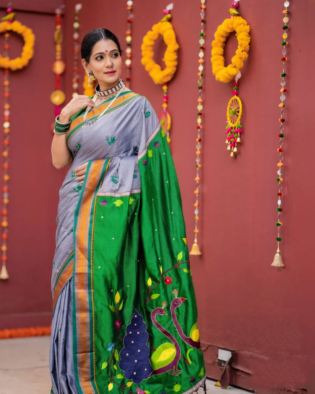 Women’s Mor Print Khan Paithani Border Saree