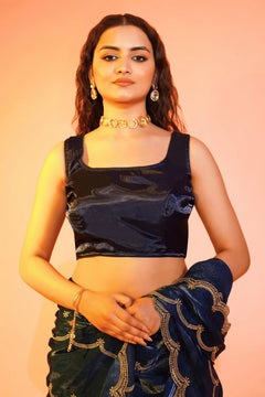 sleeveless blouse and saree