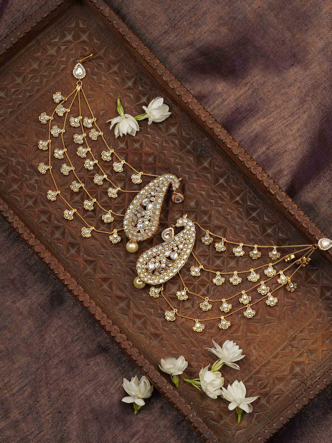 White Paisley Gold Plated Jadau Kundan Earrings – ME1139