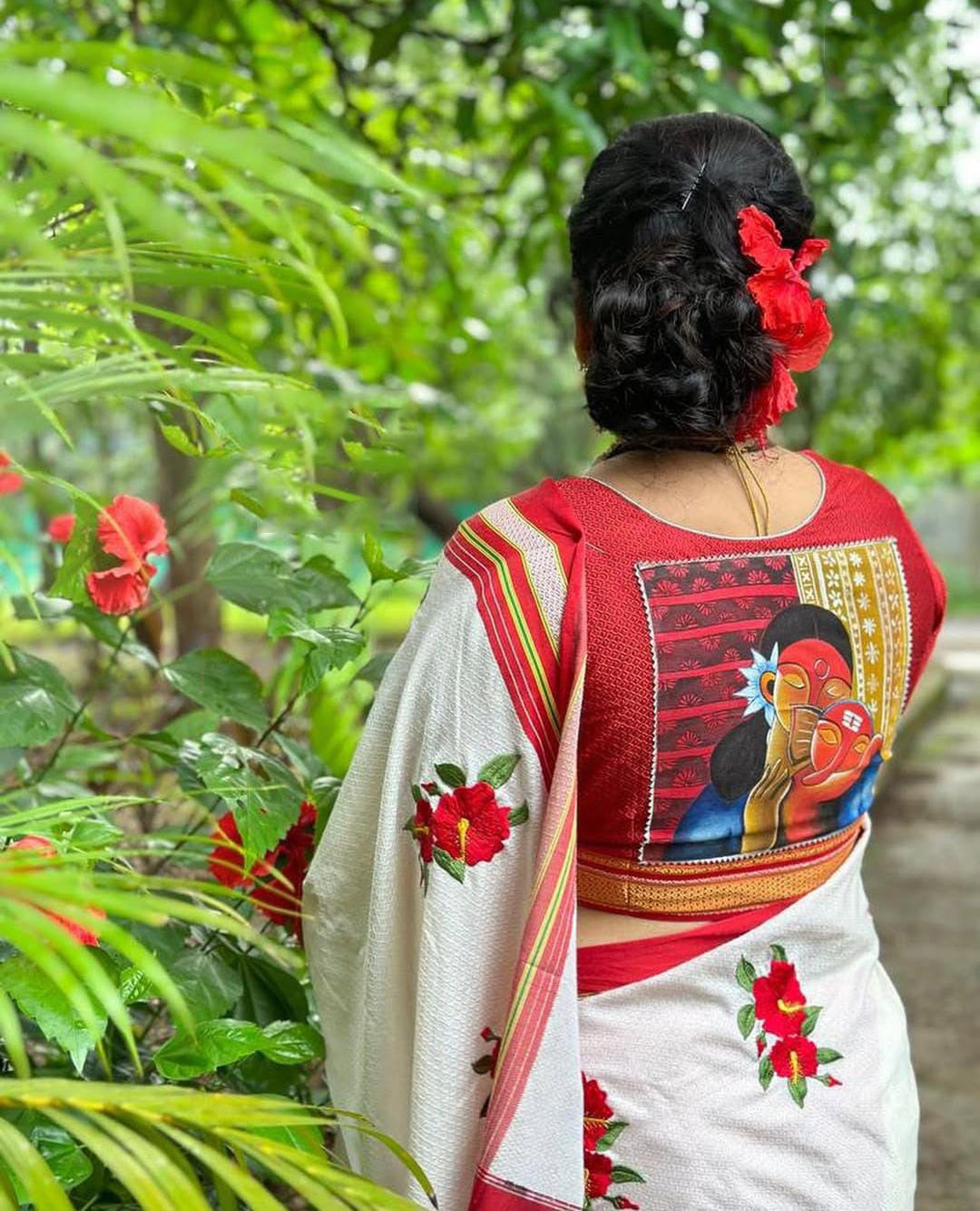 Celebrate Ganpati in Handcrafted Khunn women's Saree
