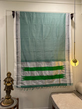 Women's Plain Ilkal Handloom Saree with Gayatri Border