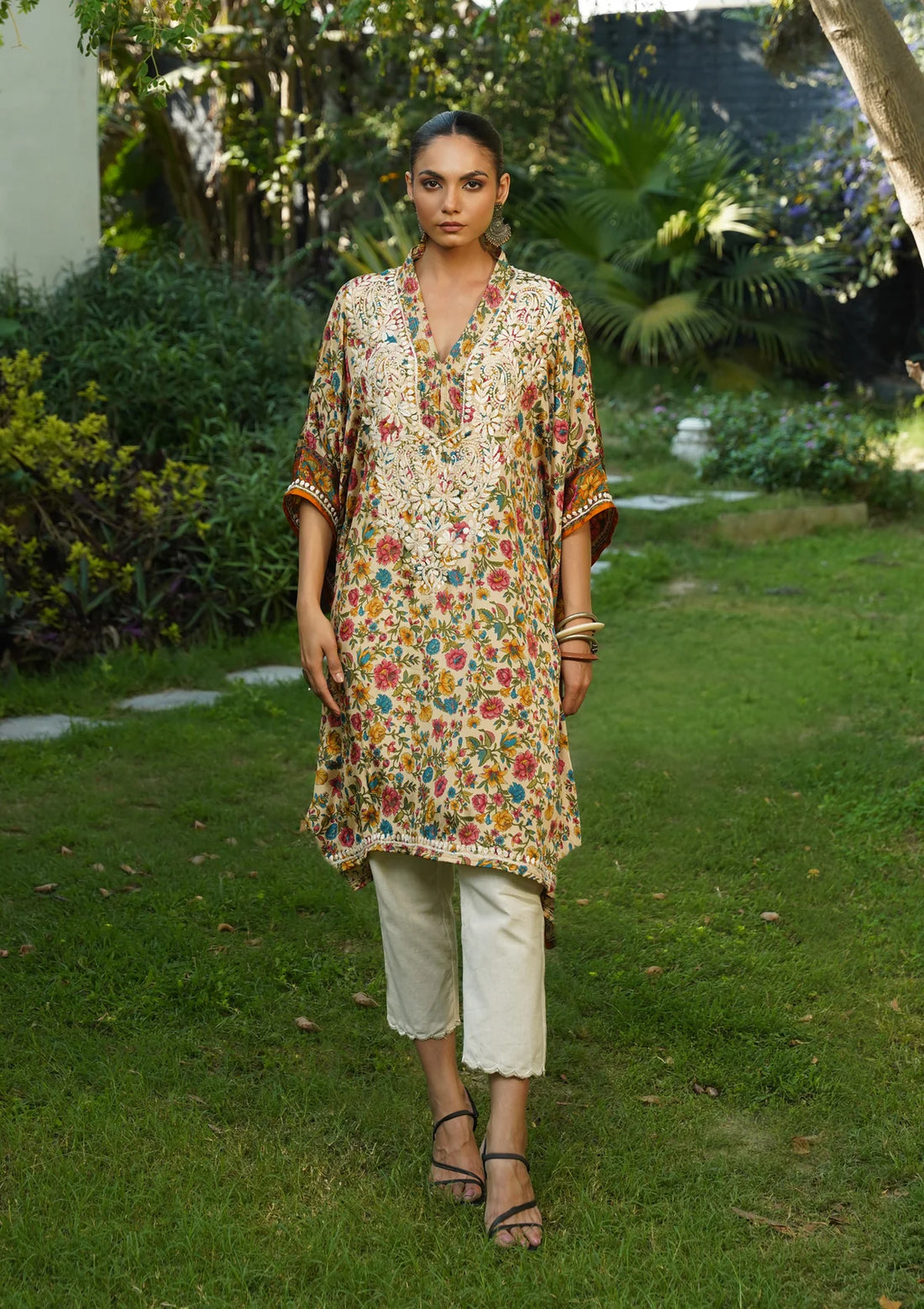 Sunheri Chikankari Luxe Kaftan Set