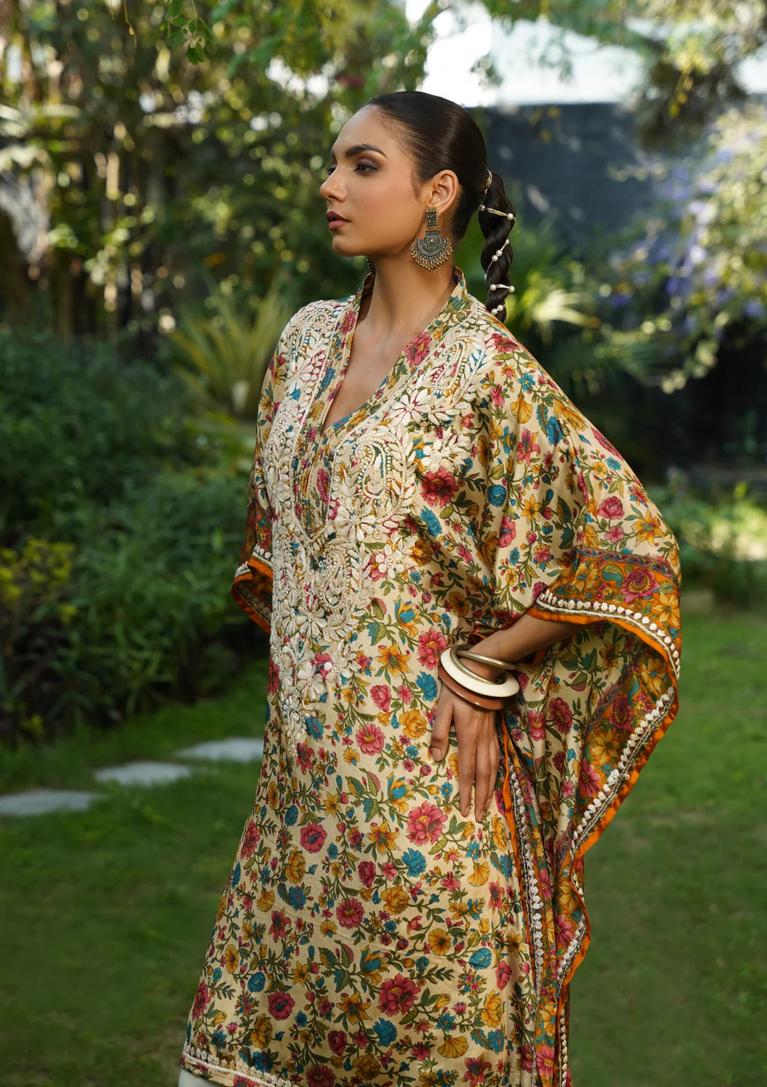 Sunheri Chikankari Luxe Kaftan Set
