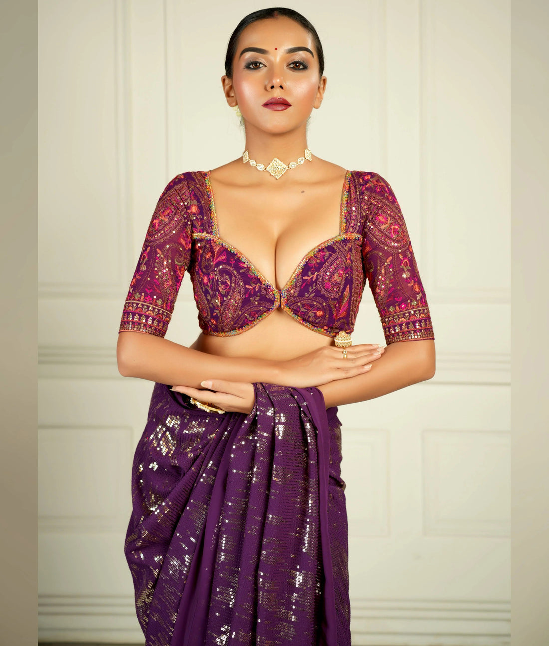 Thread embroidery blouse