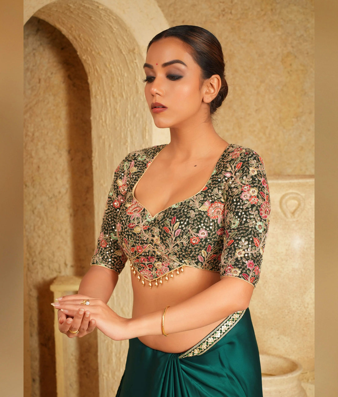 Saree and blouse set for festivals