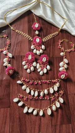 Gulab Sahara Bridal Jewelry Set with Necklace, Earrings, Maang Tikka, Hathphool & Sahara Chain