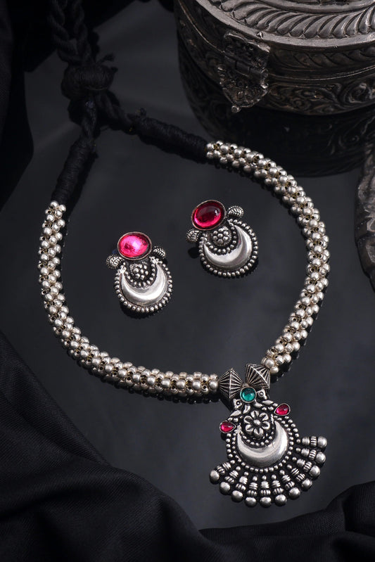 Kolhapuri Thushi Necklace