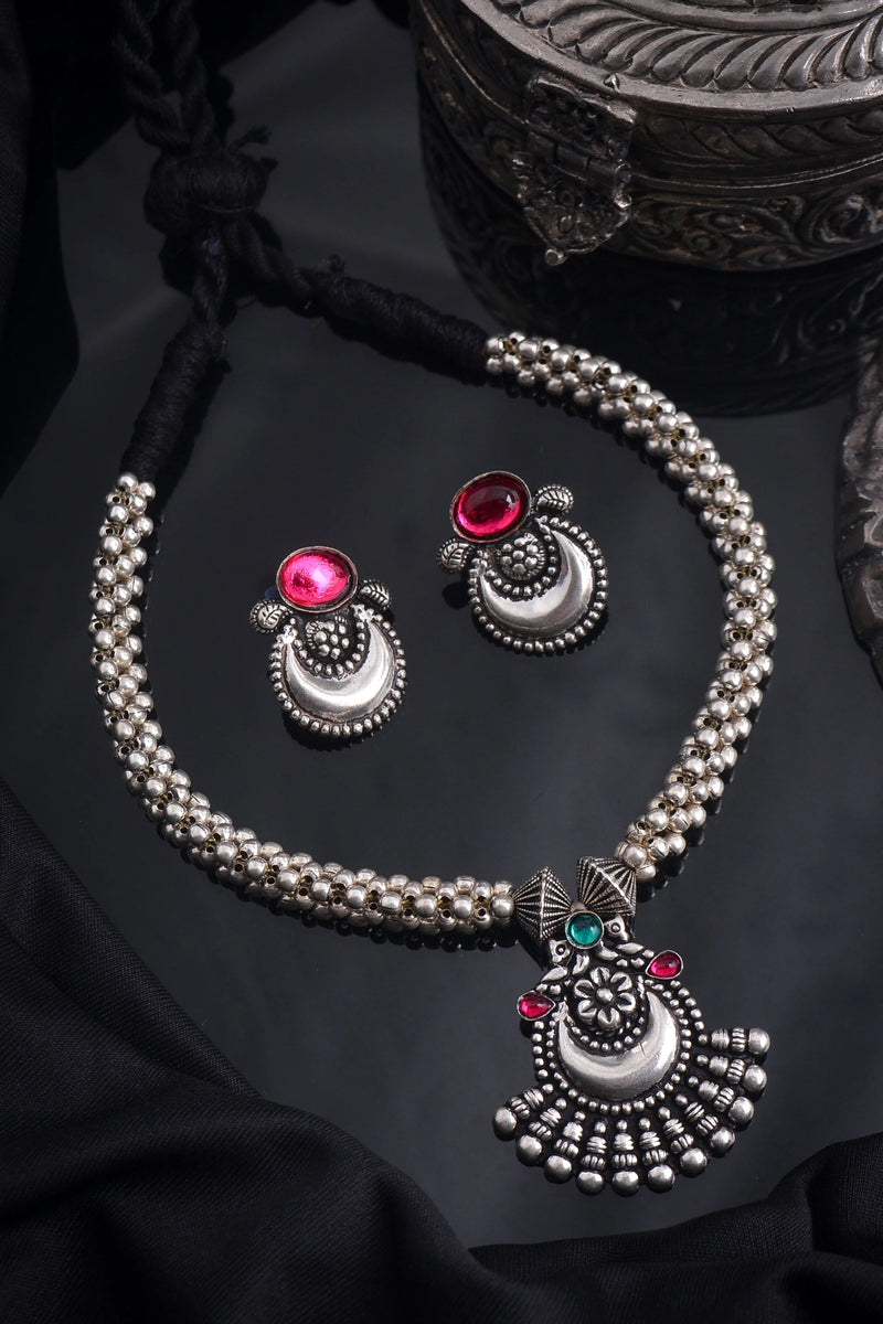 Kolhapuri Thushi Necklace