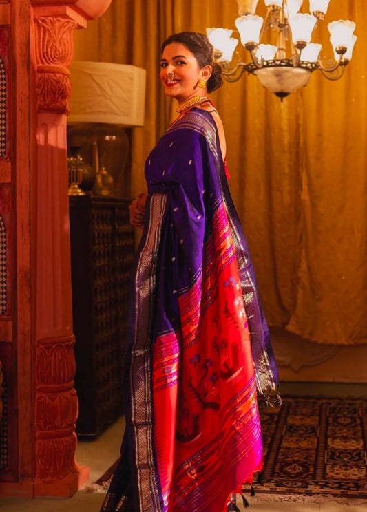 Paithani Weave with Peach and Gold Border with Double Pallu
