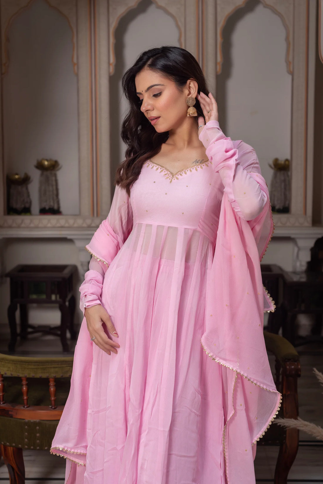 Meherbaan Gulabi Anarkali Set