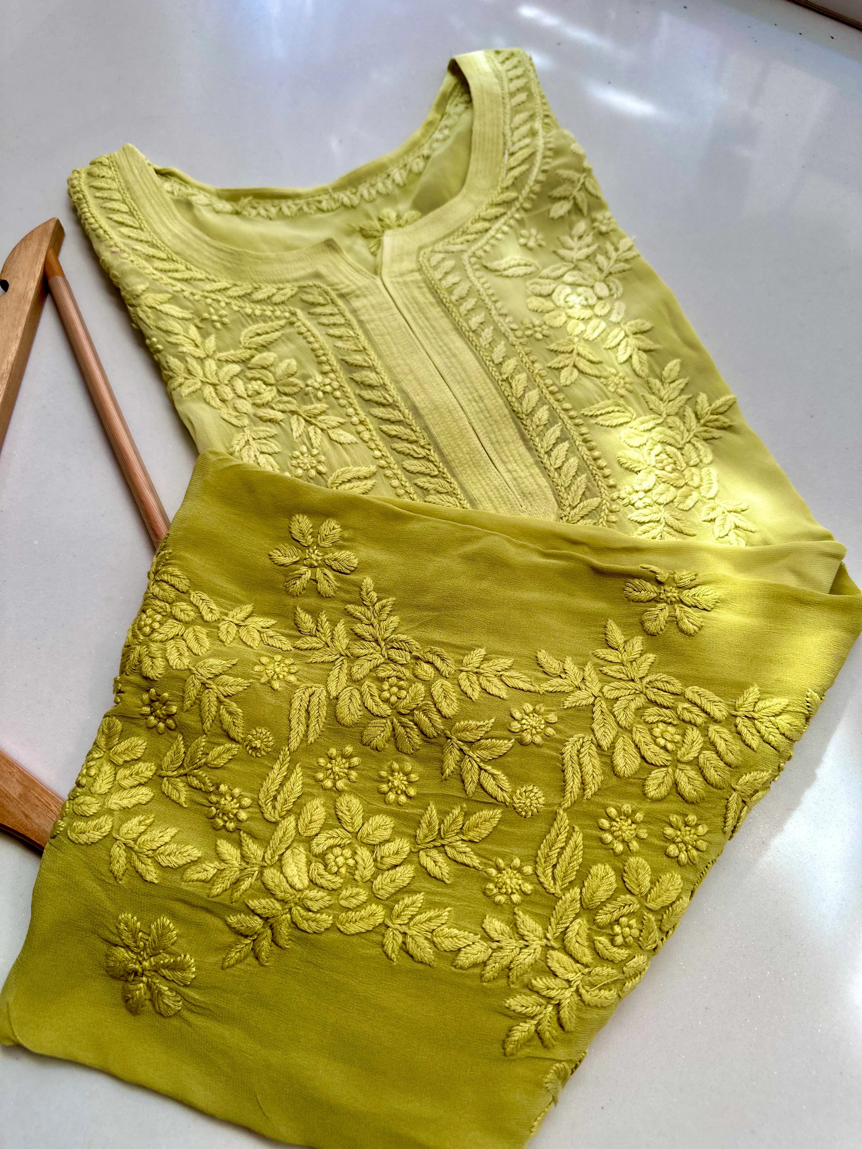 Rose motifs kurta