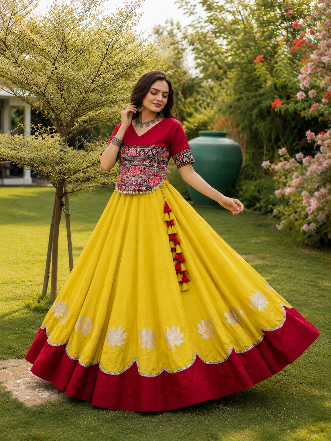 Raas Rang Kutchi Gamthi Navratri Lehenga Set
