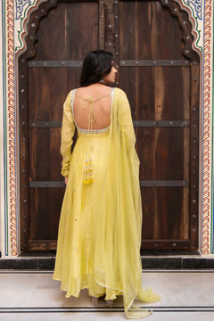 Kanchan Riwaayat Embroidered Set