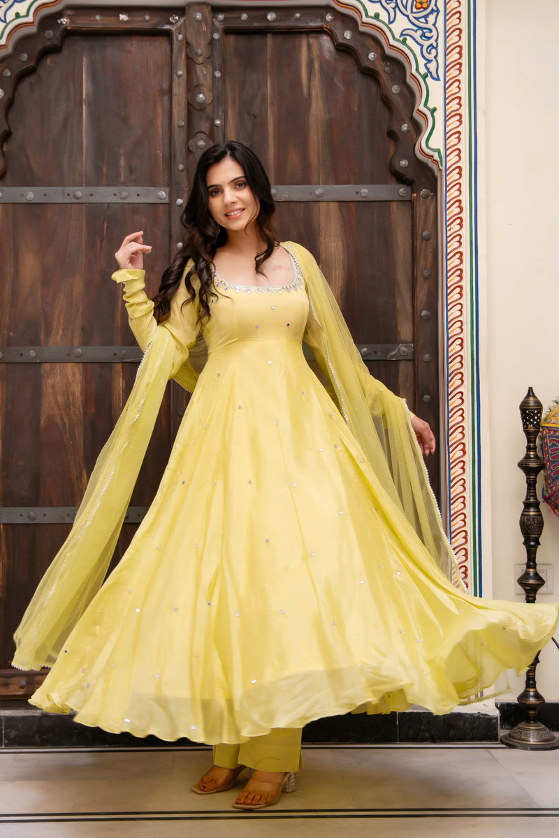 Kanchan Riwaayat Embroidered Set