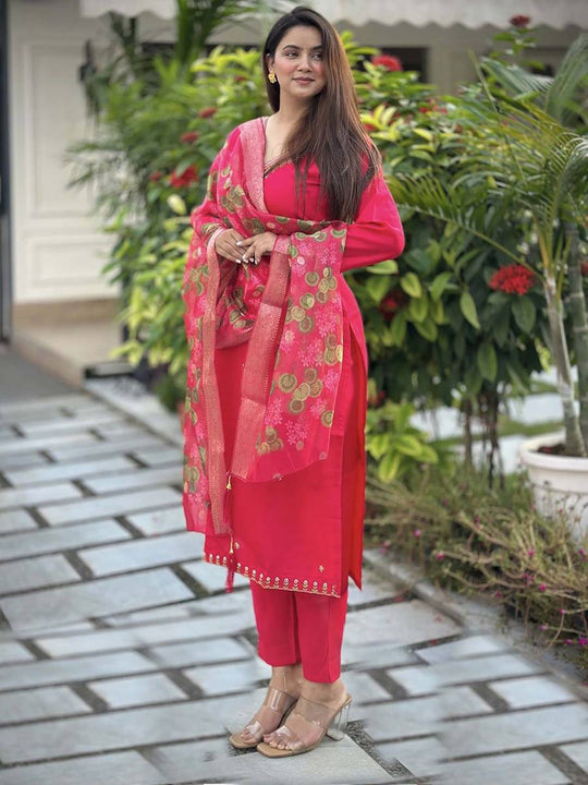 Rani Riwaayat Embroidered Suit Set