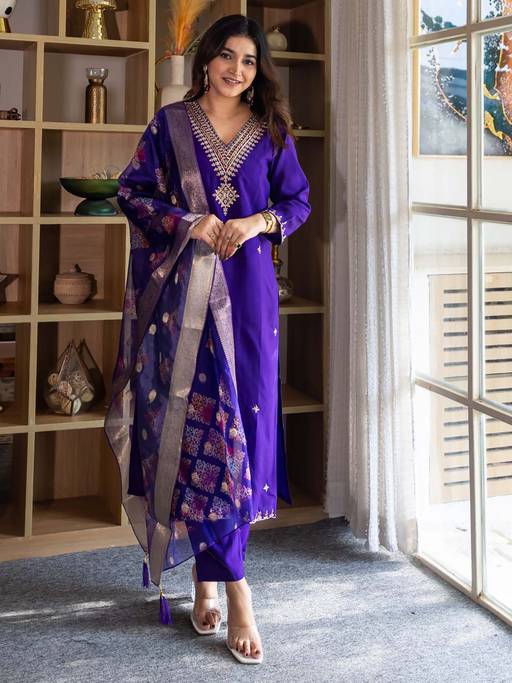Rani Riwaayat Embroidered Suit Set
