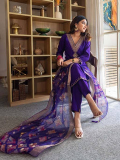 Rani Riwaayat Embroidered Suit Set