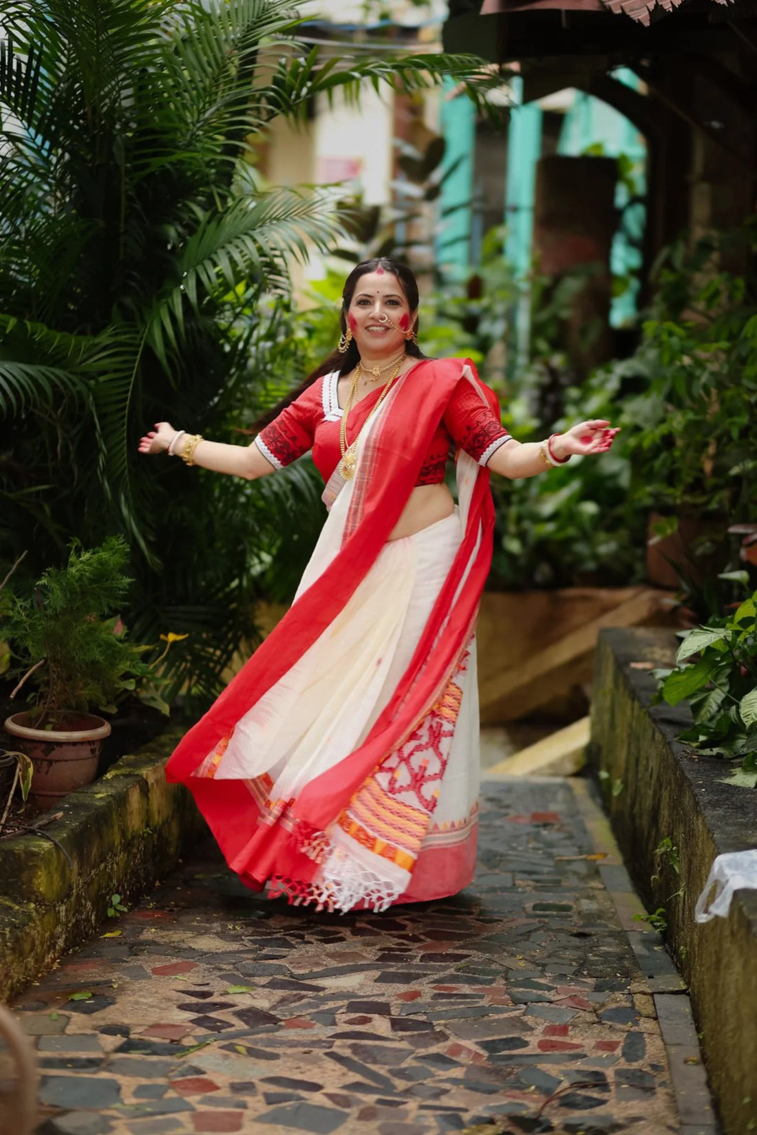 Bengal Laal Paar Cotton Saree