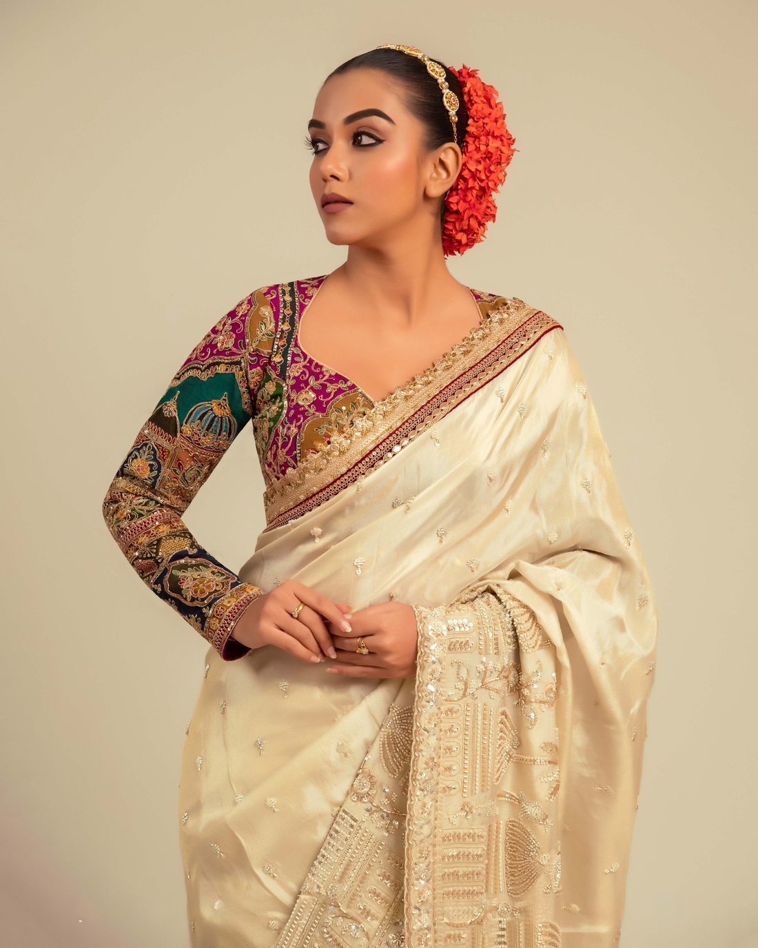 Ivory White Viscose Tissu desginer  Saree with  Blouse