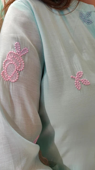 Neel Embroidered Short Kurta & Balloon Pant Set