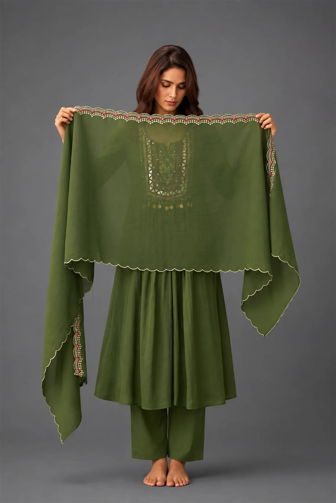 Panna Jharokha Embroidered Kurta Set